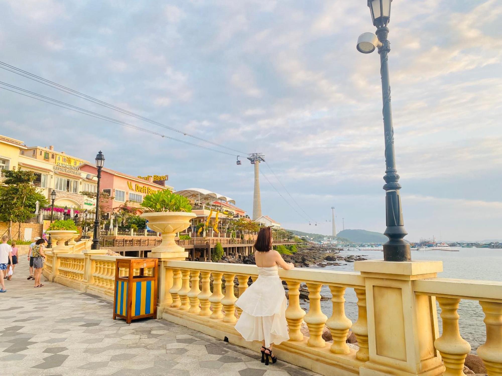 Khach San Chia Khoa Vang - Mien Phi 2 Xe Dap 1 Phong Tham Quan Dia Trung Hai - Tt Hoang Hon Hotell Phu Quoc Eksteriør bilde